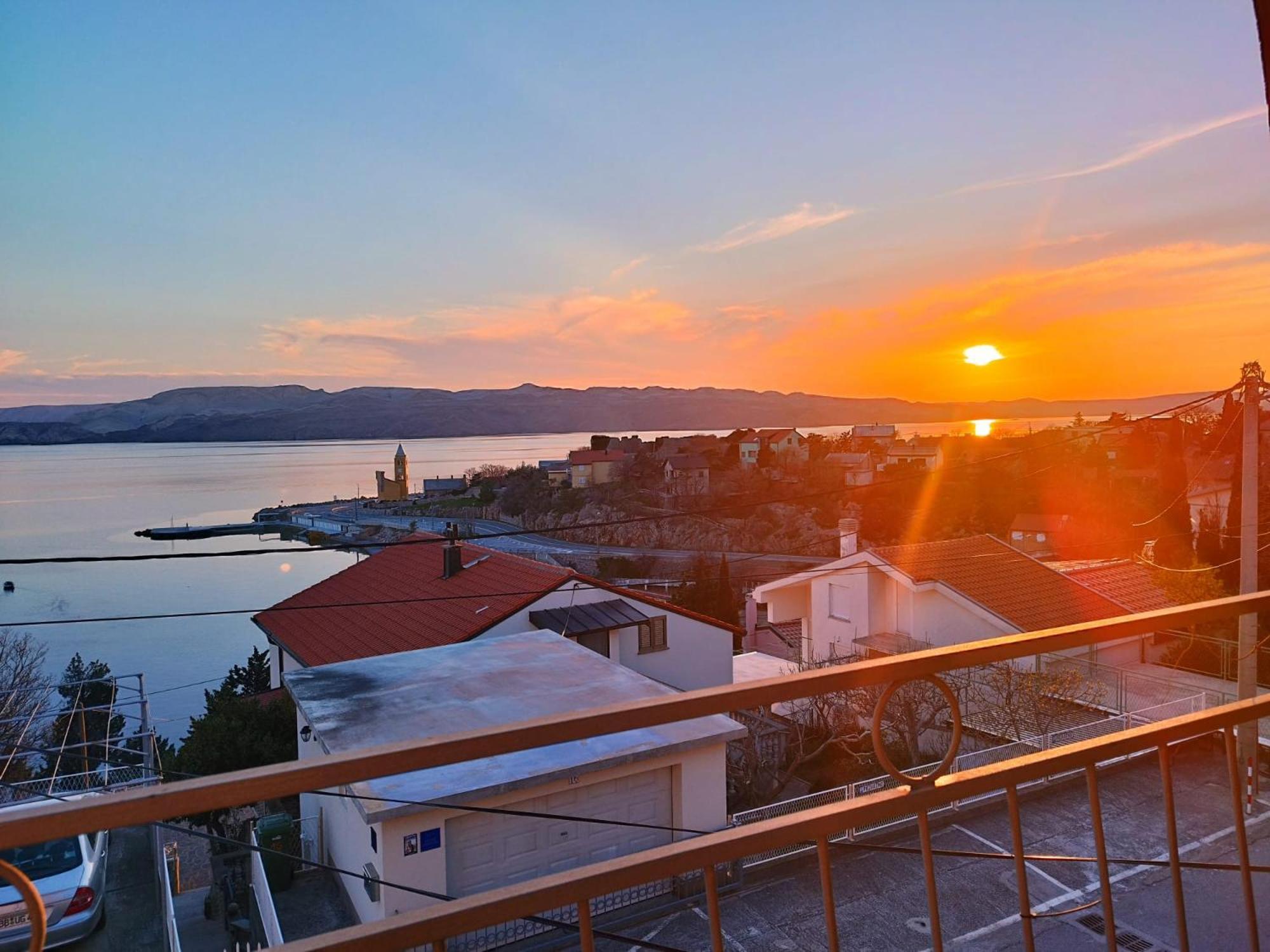 Apartmans Martha Karlobag Buitenkant foto
