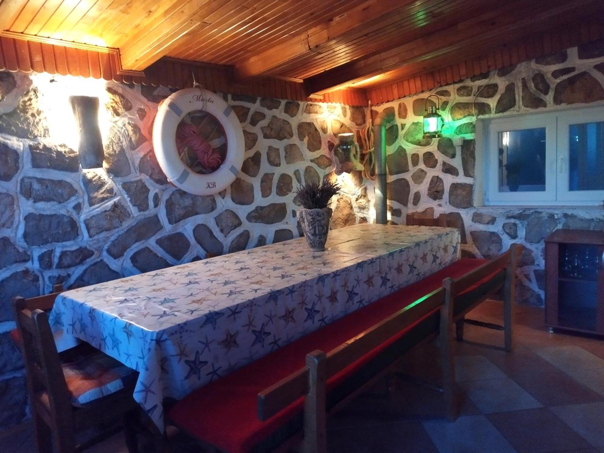 Apartmans Martha Karlobag Buitenkant foto